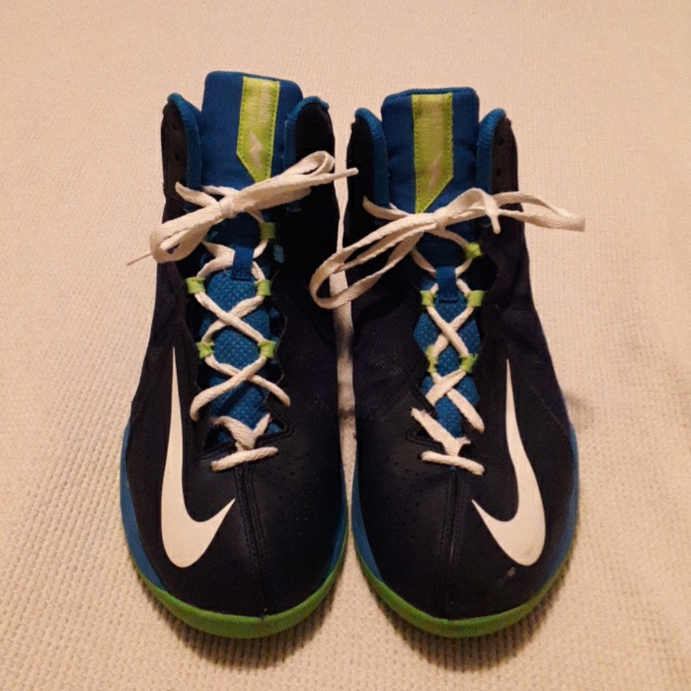 Preowned mens Nike size 13 athletic shoe
